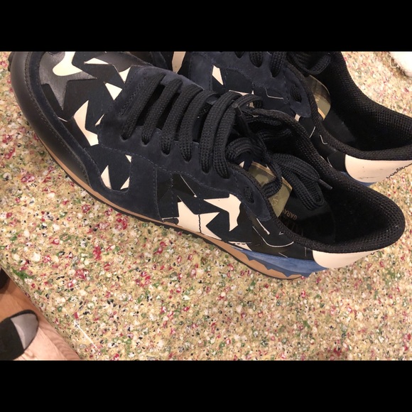 Shoes - Picture 6 of 7